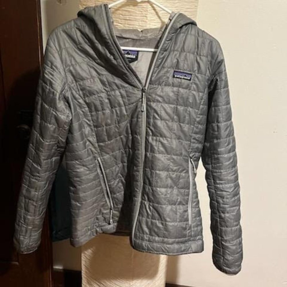 Patagonia W's M Nano Puff Hoody